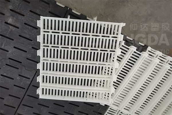 豬場(chǎng)養(yǎng)殖專用漏縫板材質(zhì)分析！